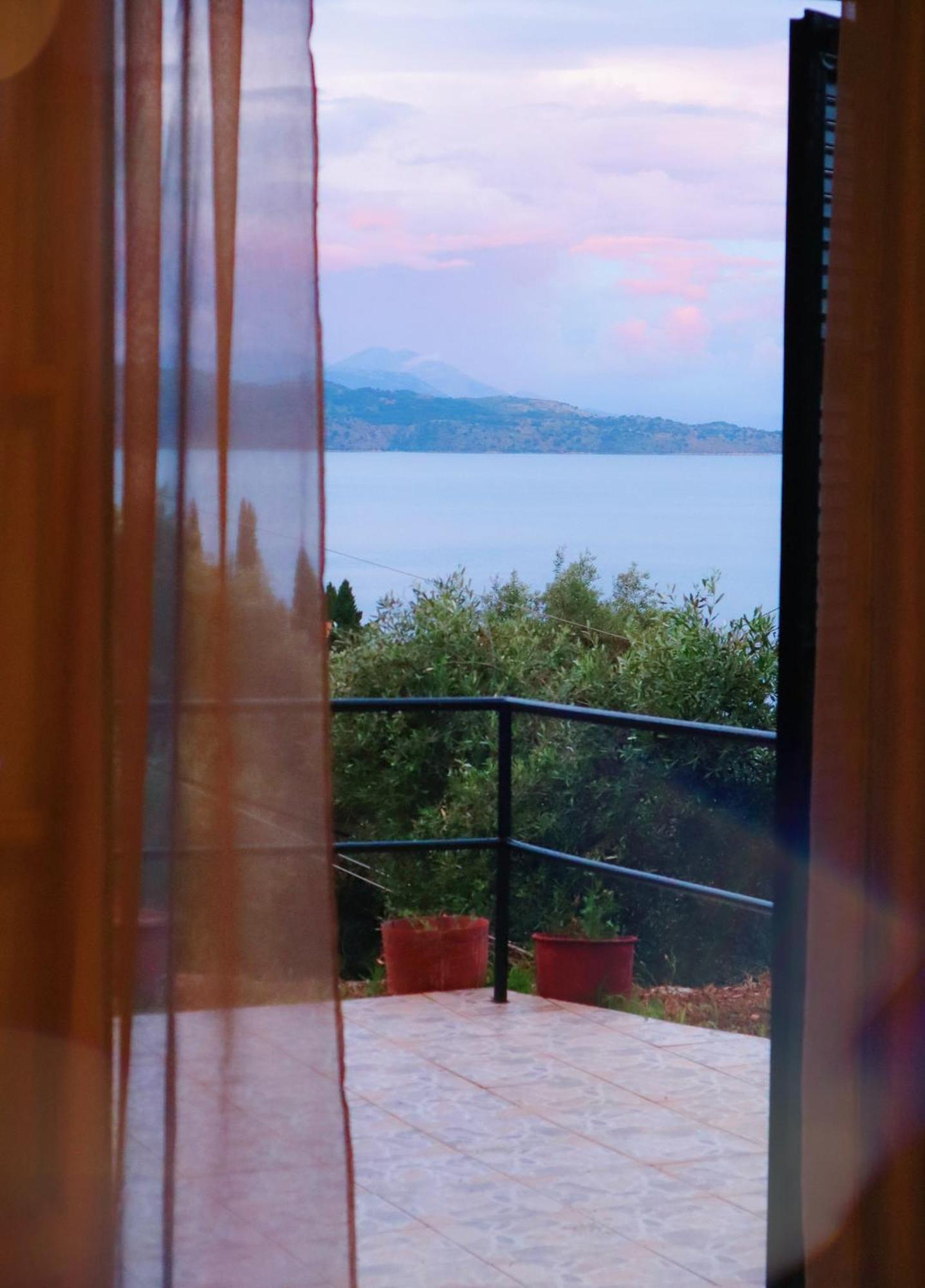 Kaminaki Seaview Apartments Katávolos Dış mekan fotoğraf